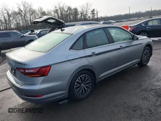 2019 Volkswagen Jetta SEL with VIN 3VWEB7BUXKM199094, listed as a IAAI auction lot 41083949 with 38,083 mi miles and . Bid and sale history available at DreamBid. Image 4.