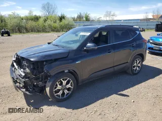 2021 Kia Seltos EX z VIN KNDERCAA9M7218505, wystawiony jako Copart lot #55200005 z przebiegiem 60 576 mil mil oraz Szkoda całkowita • Salvage title. Historia ofert i sprzedaży dostępna na DreamBid. Obrazek 1.