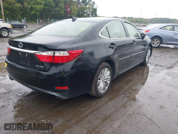 2015 Lexus ES 330 with VIN JTHBK1GG0F2184699, listed as a IAAI auction lot 40444597 with Not Provided miles and . Bid and sale history available at DreamBid. Image 4.
