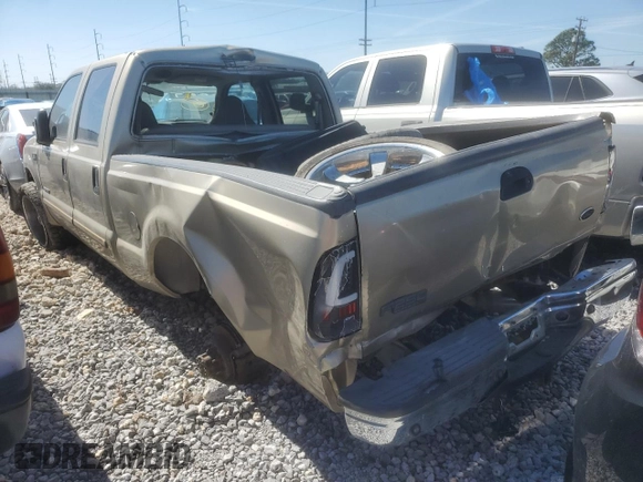 2001 Ford F-250 XL with VIN 3FTNW20F61MA43437, listed as a Copart auction lot 45398465 with 366,698 mi miles and Salvage title. Bid and sale history available at DreamBid. Image 2.