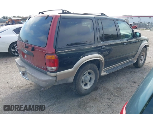 2000 Ford Explorer Eddie Bauer z VIN 1FMZU64EXYZA74923, wystawiony jako IAAI lot #41504088 z przebiegiem 254 021 mil mil oraz . Historia ofert i sprzedaży dostępna na DreamBid. Obrazek 4.
