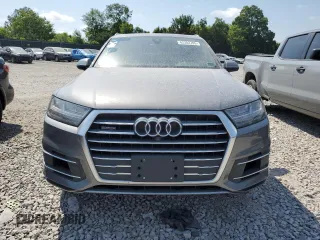 2017 Audi Q7 Premium Plus with VIN WA1LAAF74HD009710, listed as a Copart auction lot 62352705 with 153,865 mi miles and Clean title. Bid and sale history available at DreamBid. Image 5.
