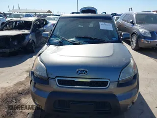 2011 Kia Soul + with VIN KNDJT2A23B7288341, listed as a IAAI auction lot 41722278 with 135,324 mi miles. Bid and sale history available at carsss.com. Image 12.