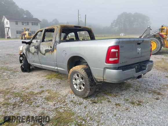 2023 Ram 2500 Laramie z VIN 3C6UR5FL7PG513099, wystawiony jako IAAI lot #41882148 z przebiegiem Nie podano mil oraz . Historia ofert i sprzedaży dostępna na DreamBid. Obrazek 3.