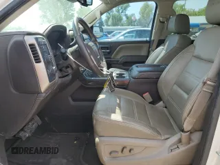 2015 GMC Sierra 1500 Denali z VIN 3GTU2WEC8FG297797, wystawiony jako Copart lot #54123795 z przebiegiem 47 538 mil mil oraz Szkoda całkowita • Salvage title. Historia ofert i sprzedaży dostępna na DreamBid. Obrazek 7.
