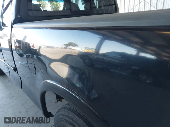 2001 Ford F-150 XL z VIN 1FTRX17L31KF27691, wystawiony jako IAAI lot #42749733 z przebiegiem 198 790 mil mil oraz . Historia ofert i sprzedaży dostępna na DreamBid. Obrazek 13.