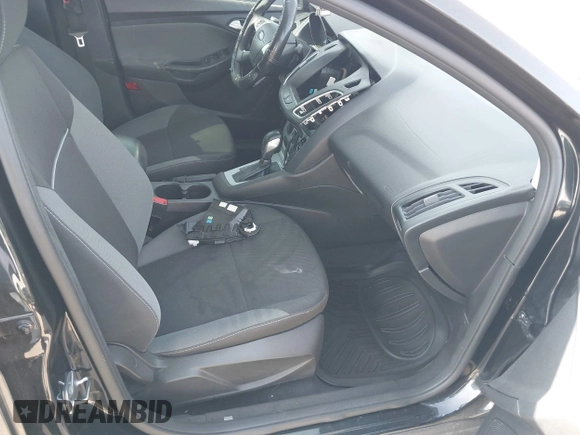 2014 Ford Focus SE with VIN 1FADP3F22EL451580, listed as a IAAI auction lot 41755100 with 1 mi miles. Bid and sale history available at carsss.com. Image 5.