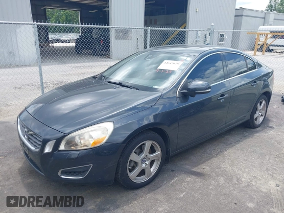 2012 Volvo S60 T5 with VIN YV1622FS8C2119975, listed as a IAAI auction lot 42647679 with 143,661 mi miles and . Bid and sale history available at DreamBid. Image 2.