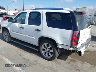 2008 GMC Yukon Denali с VIN 1GKFK63888J118915, выставлен на аукционе IAAI как лот 42262018 с пробегом 218 082 миль миль и . История ставок и продаж доступна на DreamBid. Изображение 3.