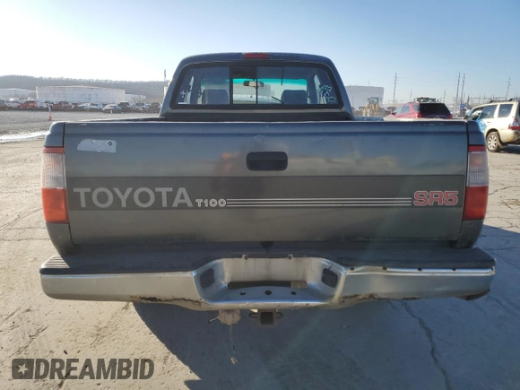 1995 Toyota T100 z VIN JT4VD22F4S0008399, wystawiony jako Copart lot #42249755 z przebiegiem 282 751 mil mil oraz Czysty tytuł • Clean title. Historia ofert i sprzedaży dostępna na DreamBid. Obrazek 6.