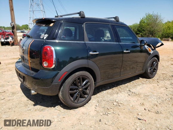 2011 MINI Countryman with VIN WMWZB3C53BWH95264, listed as a Copart auction lot 52238255 with 130,031 mi miles and Salvage Title. Bid and sale history available at DreamBid. Image 3.