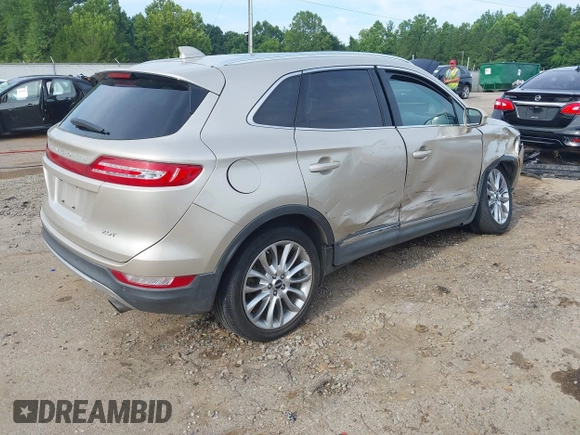 2017 Lincoln MKC Reserve с VIN 5LMCJ3C97HUL32052, выставлен на аукционе IAAI как лот 42584957 с пробегом 88 459 миль миль и . История ставок и продаж доступна на DreamBid. Изображение 4.