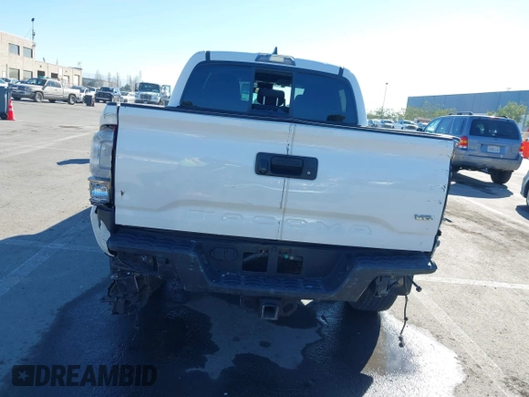 2016 Toyota Tacoma SR5 z VIN 3TMAZ5CN5GM014661, wystawiony jako IAAI lot #41337963 z przebiegiem 26 175 mil mil oraz . Historia ofert i sprzedaży dostępna na DreamBid. Obrazek 6.