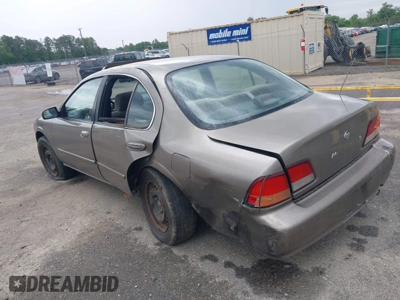 1999 Nissan Maxima GXE z VIN JN1CA21D5XT203484, wystawiony jako IAAI lot #42161696 z przebiegiem 249 747 mil mil oraz . Historia ofert i sprzedaży dostępna na DreamBid. Obrazek 3.