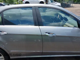 2010 Mercedes-Benz E 350 Luxury с VIN WDDHF5GB6AA252536, выставлен на аукционе IAAI как лот 42396716 с пробегом 121 275 миль миль и . История ставок и продаж доступна на DreamBid. Изображение 13.