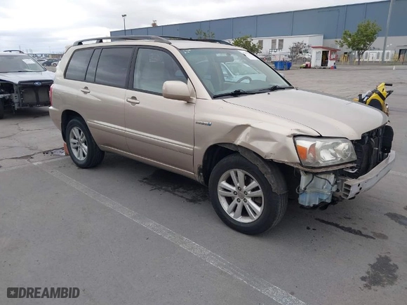 2006 Toyota Highlander Hybrid with VIN JTEEW21A060025752, listed as a IAAI auction lot 41467282 with 245,146 mi miles. Bid and sale history available at carsss.com. Image 1.