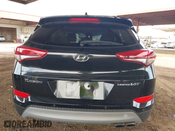 2017 Hyundai Tucson Value z VIN KM8J33A22HU316495, wystawiony jako IAAI lot #41896507 z przebiegiem 82 517 mil mil oraz . Historia ofert i sprzedaży dostępna na DreamBid. Obrazek 16.