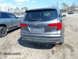 2016 Honda Pilot LX with VIN 5FNYF6H14GB082537, listed as a IAAI auction lot 41864525 with 137,097 mi miles. Bid and sale history available at carsss.com. Image 17.