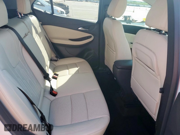 2024 Buick Encore GX Avenir z VIN KL4AMFSL9RB017071, wystawiony jako Copart lot #52003565 z przebiegiem 8 013 mil mil oraz Szkoda całkowita • Salvage title. Historia ofert i sprzedaży dostępna na DreamBid. Obrazek 11.