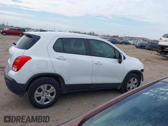 2015 Chevrolet Trax LS with VIN KL7CJKSB8FB087564, listed as a IAAI auction lot 41646208 with 179,335 mi miles. Bid and sale history available at carsss.com. Image 14.