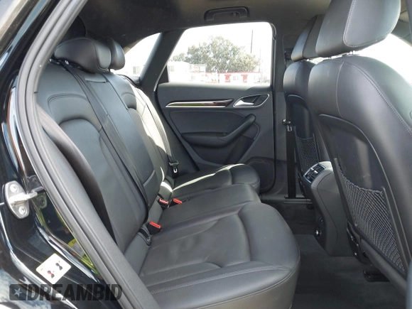 2017 Audi Q3 Premium Plus z VIN WA1HCCFS7HR001054, wystawiony jako IAAI lot #41583344 z przebiegiem 79 330 mil mil oraz . Historia ofert i sprzedaży dostępna na DreamBid. Obrazek 8.
