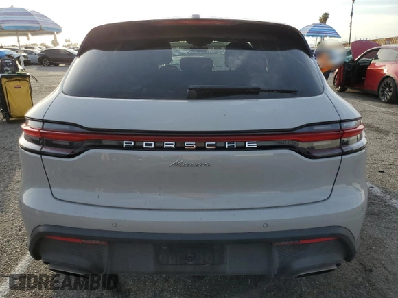 2022 Porsche Macan with VIN WP1AA2A53NLB09015, listed as a Copart auction lot 44997085 with 13,999 mi miles and Salvage title. Bid and sale history available at DreamBid. Image 6.