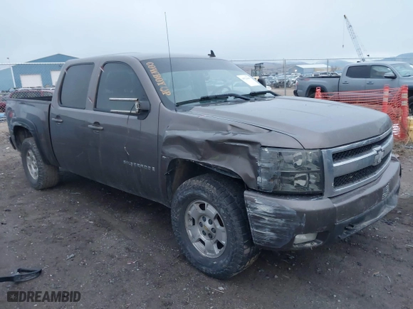 2008 Chevrolet Silverado 1500 LTZ with VIN 2GCEK13M181190265, listed as a IAAI auction lot 40928406 with 206,270 mi miles. Bid and sale history available at carsss.com. Image 1.
