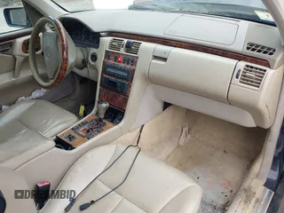 1999 Mercedes-Benz E-Class with VIN WDBJF82H3XX025608, listed as a IAAI auction lot 41606211 with 182,293 mi miles. Bid and sale history available at carsss.com. Image 5.
