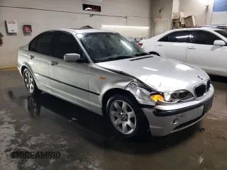 2003 BMW 3 Series 325xi with VIN WBAEU33453PM52318, listed as a Copart auction lot 52195535 with 104,018 mi miles and Salvage Title. Bid and sale history available at carsss.com. Image 4.