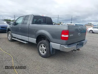 2004 Ford F-150 XLT z VIN 1FTPX145X4NB48672, wystawiony jako IAAI lot #42497529 z przebiegiem 178 758 mil mil oraz . Historia ofert i sprzedaży dostępna na DreamBid. Obrazek 3.