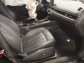 2019 Audi A4 Premium z VIN WAUGMAF41KN004998, wystawiony jako IAAI lot #41396015 z przebiegiem 31 438 mil mil oraz . Historia ofert i sprzedaży dostępna na DreamBid. Obrazek 5.