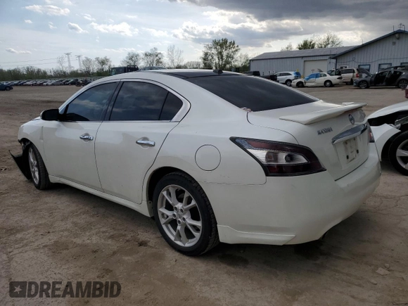 2014 Nissan Maxima SV z VIN 1N4AA5AP0EC439334, wystawiony jako Copart lot #54109875 z przebiegiem 131 592 mil mil oraz Szkoda całkowita • Salvage title. Historia ofert i sprzedaży dostępna na DreamBid. Obrazek 2.