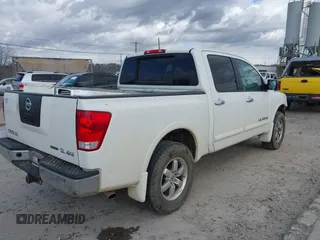 2011 Nissan Titan Pro-4X z VIN 1N6BA0EC8BN307959, wystawiony jako IAAI lot #41837097 z przebiegiem 160 672 mil mil oraz . Historia ofert i sprzedaży dostępna na DreamBid. Obrazek 4.