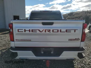 2020 Chevrolet Silverado 1500 High Country with VIN 1GCUYHEL7LZ275649, listed as a Copart auction lot 41437625 with 45,243 mi miles and Clean Title. Bid and sale history available at carsss.com. Image 6.