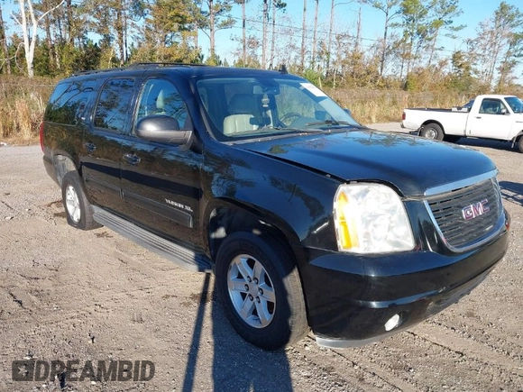 2012 GMC Yukon XL SLT with VIN 1GKS2KE71CR161613, listed as a IAAI auction lot 41021605 with 236,272 mi miles. Bid and sale history available at carsss.com. Image 1.