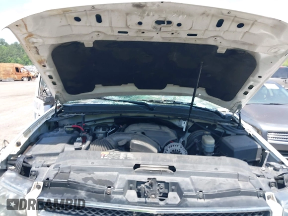 2013 Chevrolet Tahoe LT with VIN 1GNSCBE07DR372979, listed as a IAAI auction lot 42281955 with 214,737 mi miles and . Bid and sale history available at DreamBid. Image 10.