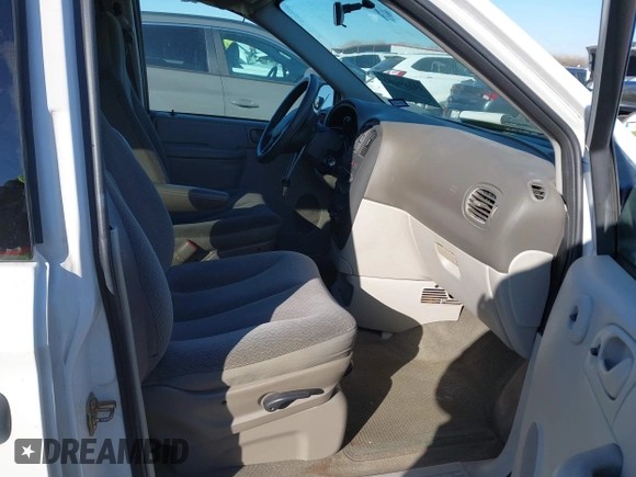 2005 Dodge Caravan SE with VIN 1D4GP25EX5B333234, listed as a IAAI auction lot 41389490 with 161,447 mi miles and . Bid and sale history available at DreamBid. Image 5.
