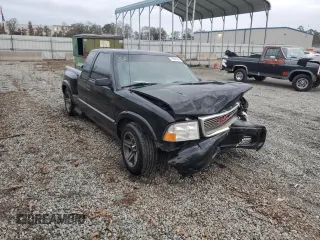 2002 GMC Sonoma SL Fleet z VIN 1GTCS19W828229163, wystawiony jako Copart lot #47082535 z przebiegiem 289 304 mil mil oraz Szkoda całkowita • Salvage title. Historia ofert i sprzedaży dostępna na DreamBid. Obrazek 4.
