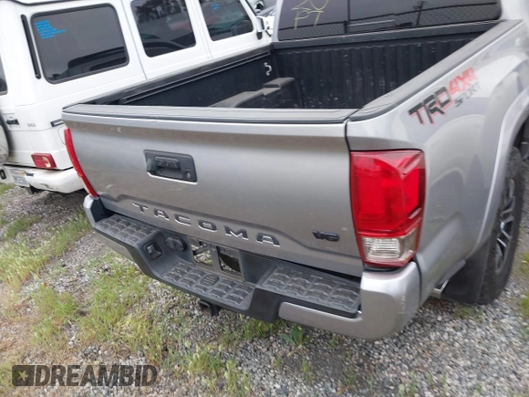 2017 Toyota Tacoma SR5 with VIN 3TMCZ5AN5HM074727, listed as a IAAI auction lot 41976419 with 102,600 mi miles. Bid and sale history available at carsss.com. Image 17.