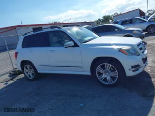 2015 Mercedes-Benz GLK-Class GLK 350 with VIN WDCGG5HB6FG338932, listed as a IAAI auction lot 42027674 with 107,182 mi miles. Bid and sale history available at carsss.com. Image 13.