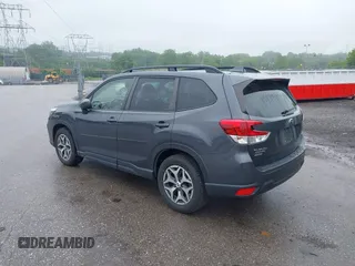2021 Subaru Forester Premium with VIN JF2SKAFC7MH512678, listed as a IAAI auction lot 42375806 with 33,072 mi miles and . Bid and sale history available at DreamBid. Image 3.