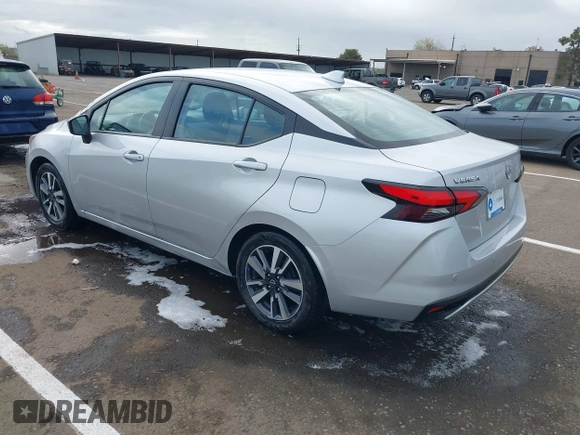 2023 Nissan Versa SV z VIN 3N1CN8EV2PL851282, wystawiony jako IAAI lot #41904319 z przebiegiem 41 651 mil mil oraz . Historia ofert i sprzedaży dostępna na DreamBid. Obrazek 3.