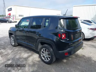 2023 Jeep Renegade Latitude with VIN ZACNJDB12PPP72694, listed as a IAAI auction lot 41922408 with 29,818 mi miles and . Bid and sale history available at DreamBid. Image 3.