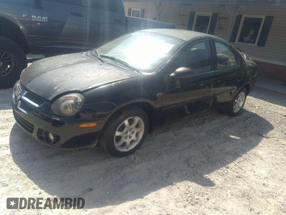 2004 Dodge Neon SXT z VIN 1B3ES56C24D504340, wystawiony jako IAAI lot #42155321 z przebiegiem 188 172 mil mil oraz . Historia ofert i sprzedaży dostępna na DreamBid. Obrazek 2.