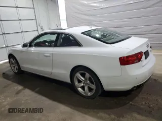 2014 Audi A5 Premium Plus z VIN WAULFAFRXEA004871, wystawiony jako Copart lot #54770755 z przebiegiem 111 836 mil mil oraz Szkoda całkowita • Salvage title. Historia ofert i sprzedaży dostępna na DreamBid. Obrazek 2.