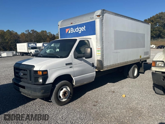 2017 Ford E-Series Commercial z VIN 1FDWE3F6XHDC49639, wystawiony jako Copart lot #78068914 z przebiegiem 119 738 mil mil oraz Tytuł czysty. Historia ofert i sprzedaży dostępna na DreamBid. Obrazek 2.