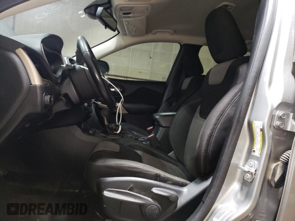 2017 Jeep Cherokee Altitude with VIN 1C4PJMAS1HW646417, listed as a Copart auction lot 60907915 with 124,357 mi miles and Clean title. Bid and sale history available at DreamBid. Image 7.
