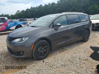 2020 Chrysler Pacifica Touring L with VIN 2C4RC1BG4LR247756, listed as a Copart auction lot 61611905 with 38,242 mi miles and Salvage title. Bid and sale history available at DreamBid. Image 1.