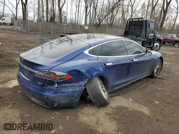 2018 Tesla Model S 75D with VIN 5YJSA1E20JF269303, listed as a Copart auction lot 47971925 with 112,181 mi miles and Salvage title. Bid and sale history available at DreamBid. Image 3.