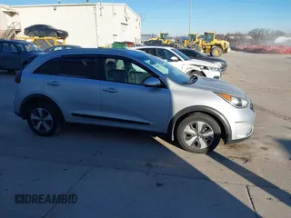 2018 Kia Niro EX with VIN KNDCC3LC1J5121507, listed as a IAAI auction lot 41288803 with 85,444 mi miles. Bid and sale history available at carsss.com. Image 13.